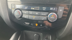 Nissan Qashqai 1.5 dCi 115 N-Connecta 5dr Diesel Hatchback